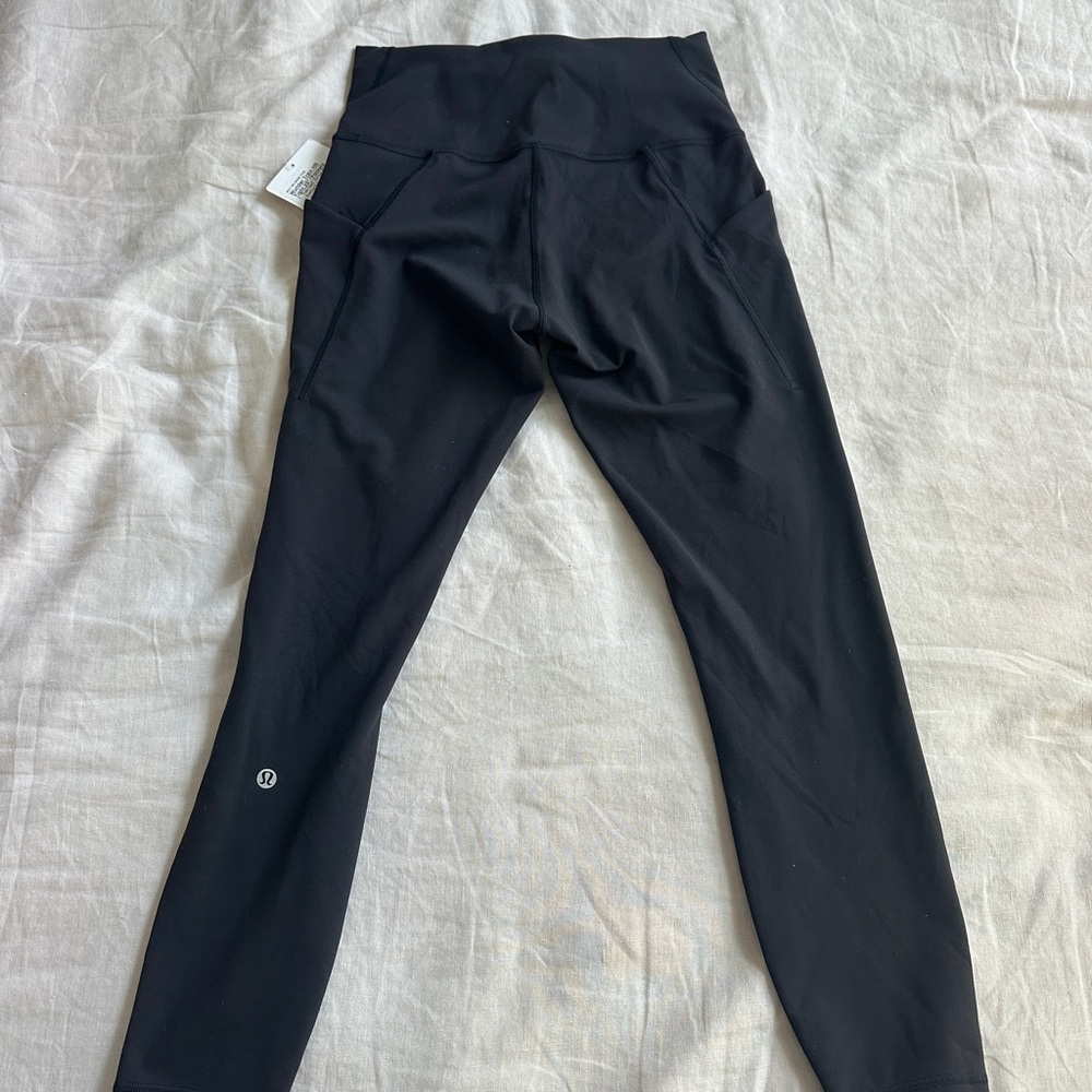 NWT Lululemon Black Wunder Train HR Tight - Picture 2 of 3